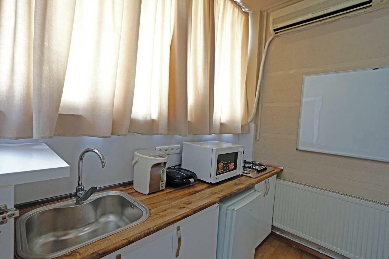 Wine Hostel ティビリシ エクステリア 写真
